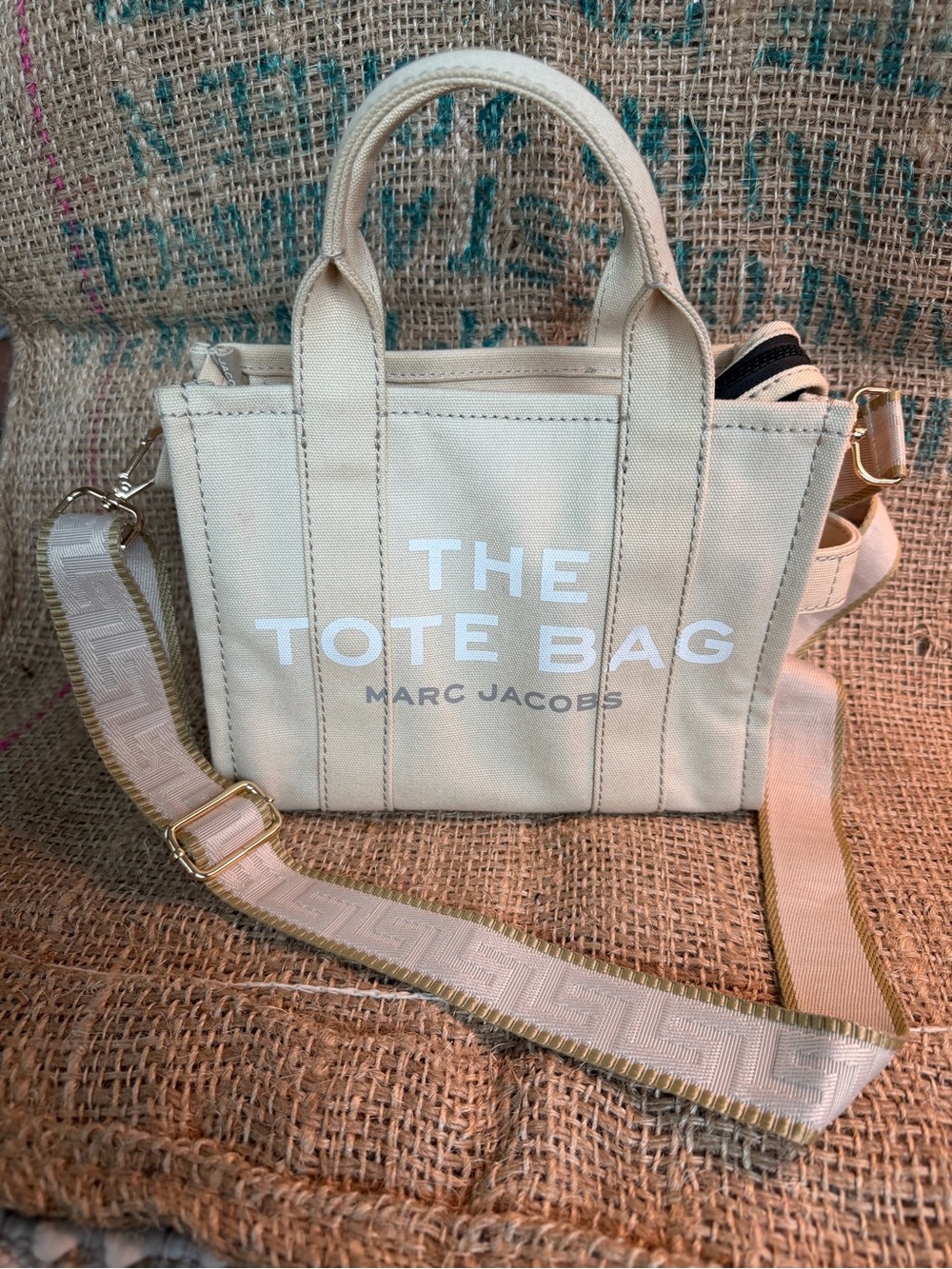Marc Jacobs Canvas Tote Bag in Beige with White Logo - Picture 3 of 12